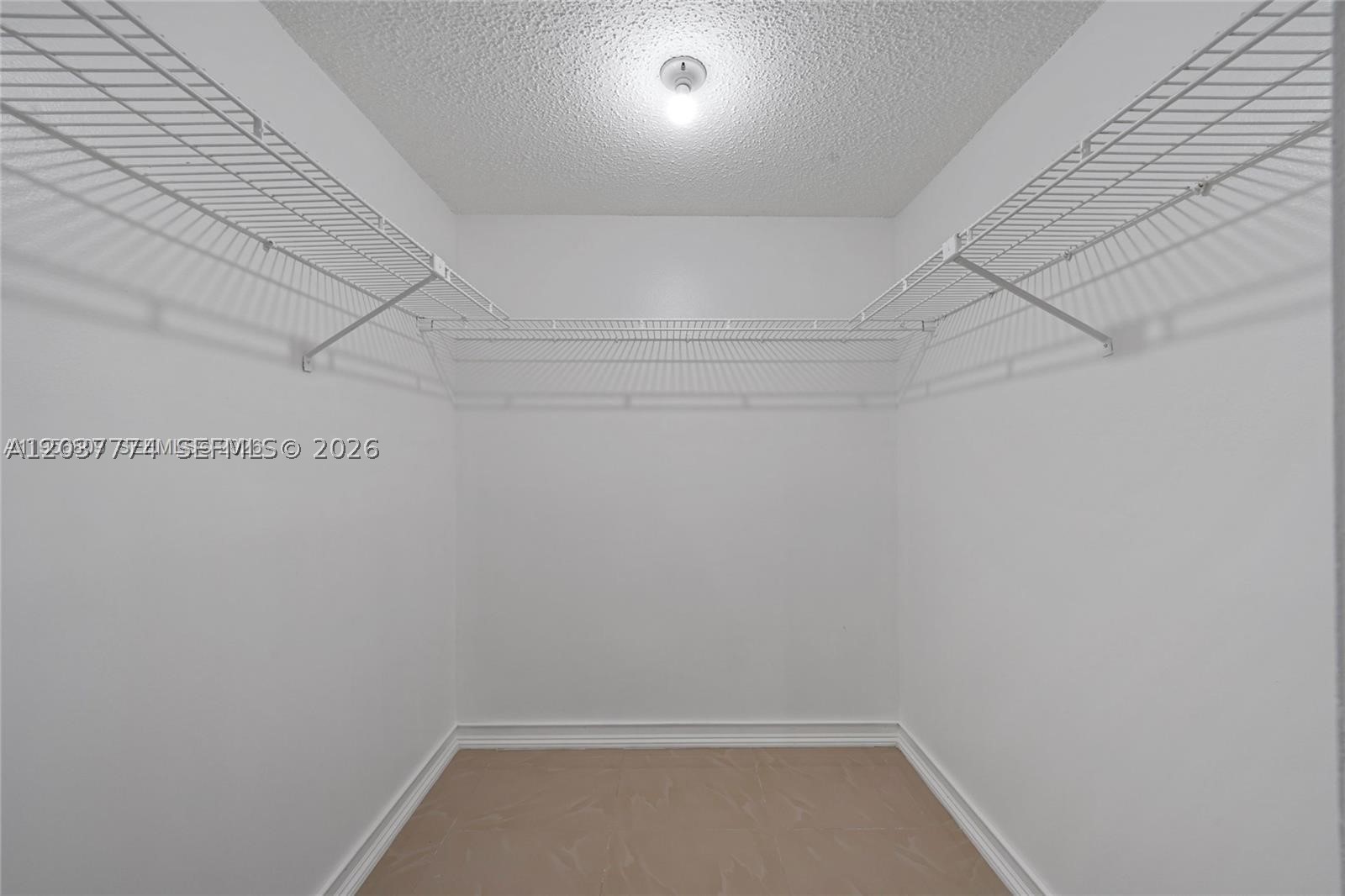 BUILDING SIX OF RACQUET C - Residential Lease