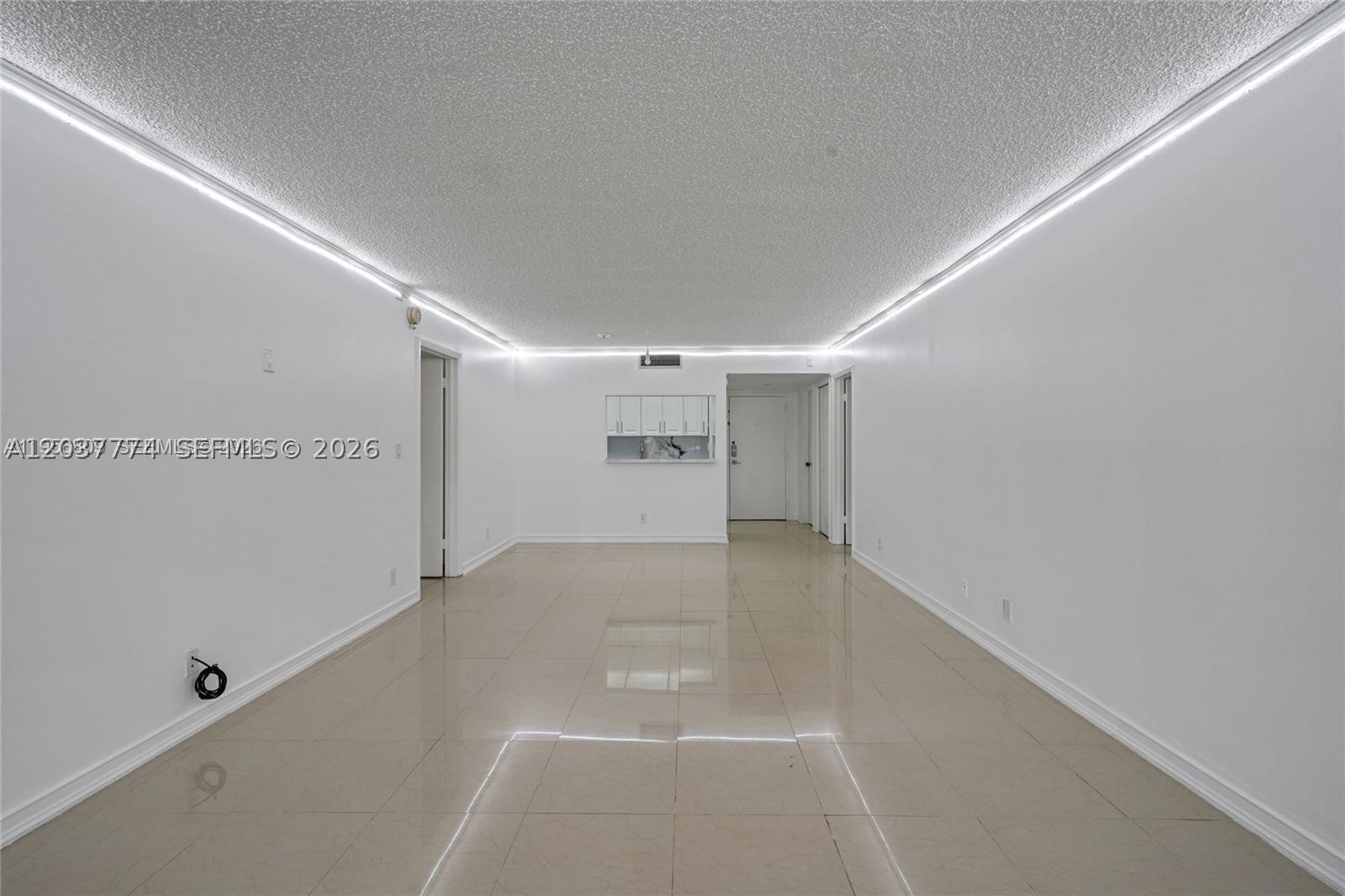 BUILDING SIX OF RACQUET C - Residential Lease