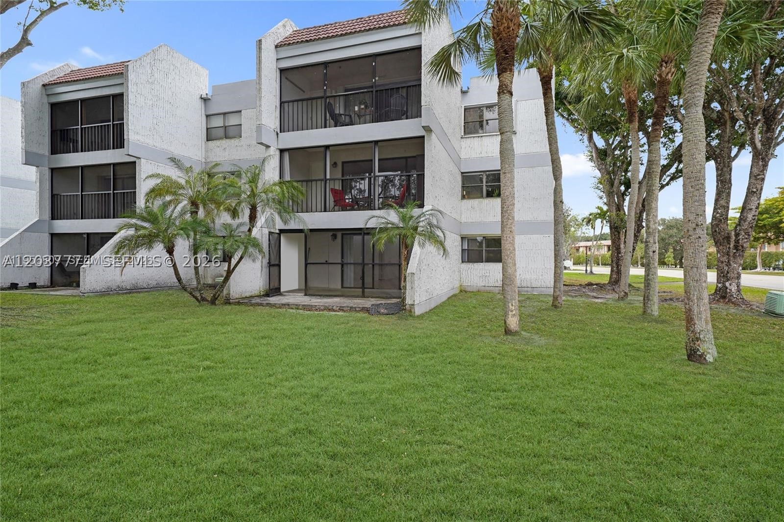 BUILDING SIX OF RACQUET C - Residential Lease