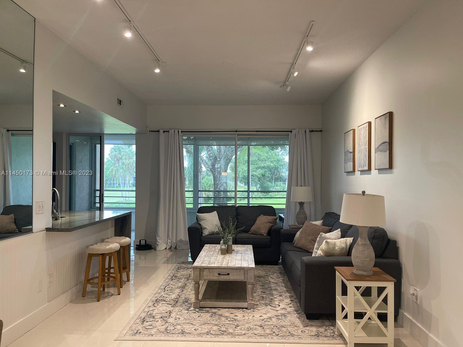 LA PAZ AT BOCA POINTE - Residential Lease