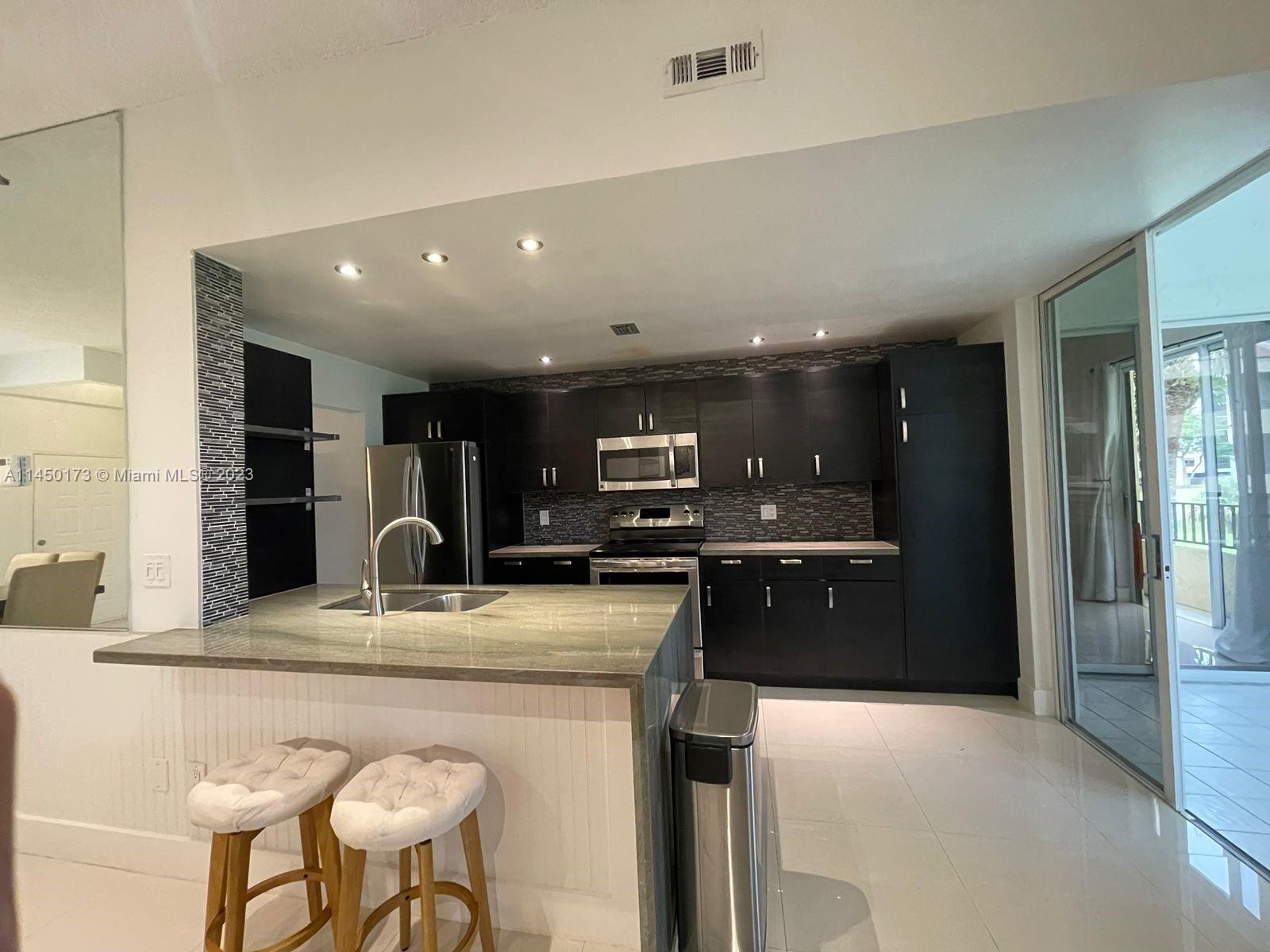 LA PAZ AT BOCA POINTE - Residential Lease