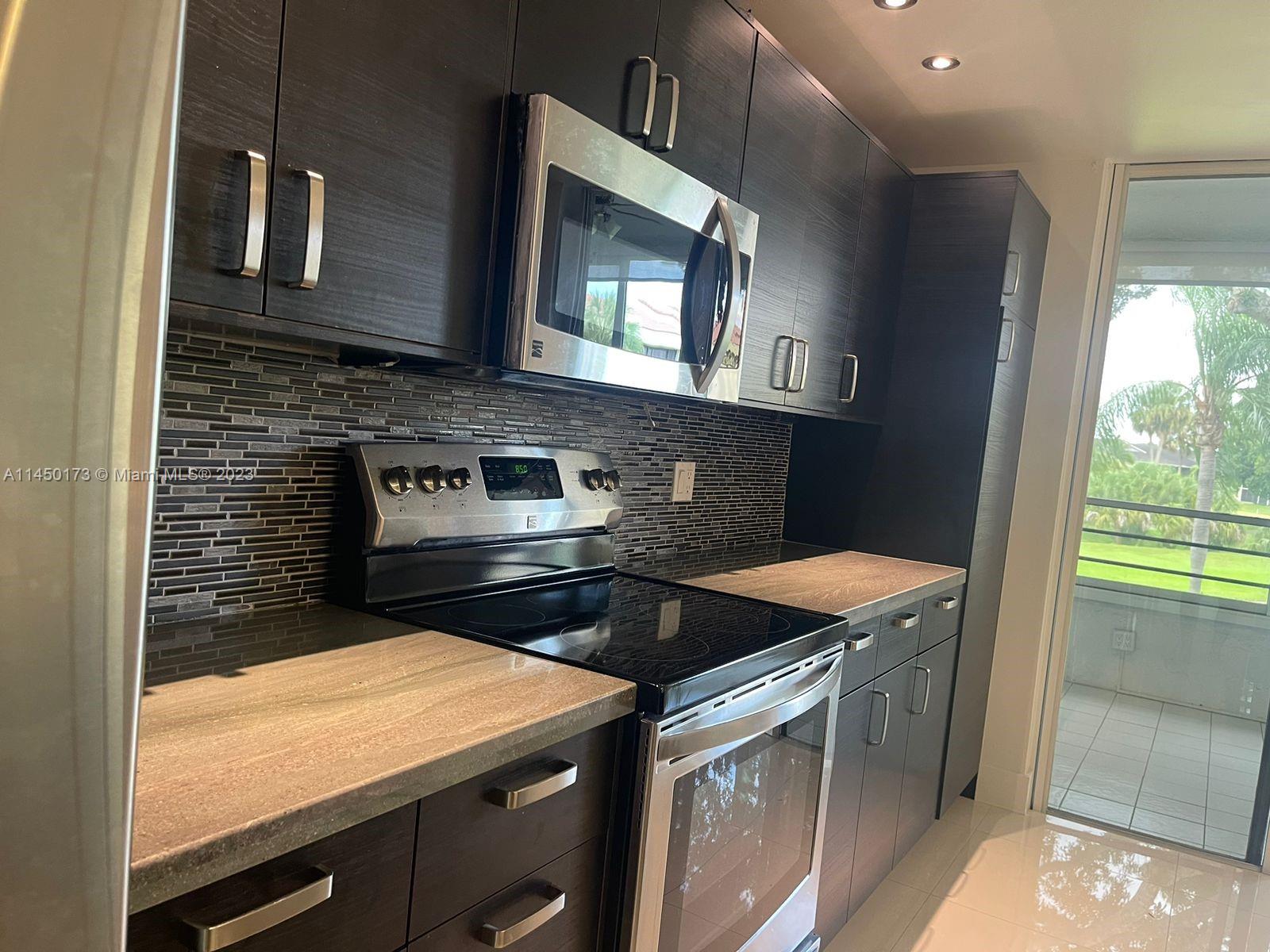 LA PAZ AT BOCA POINTE - Residential Lease
