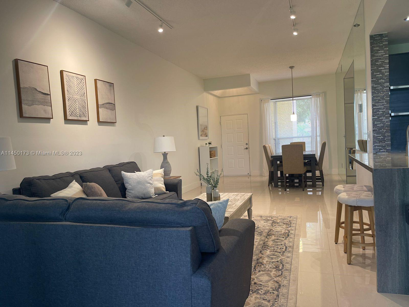 LA PAZ AT BOCA POINTE - Residential Lease