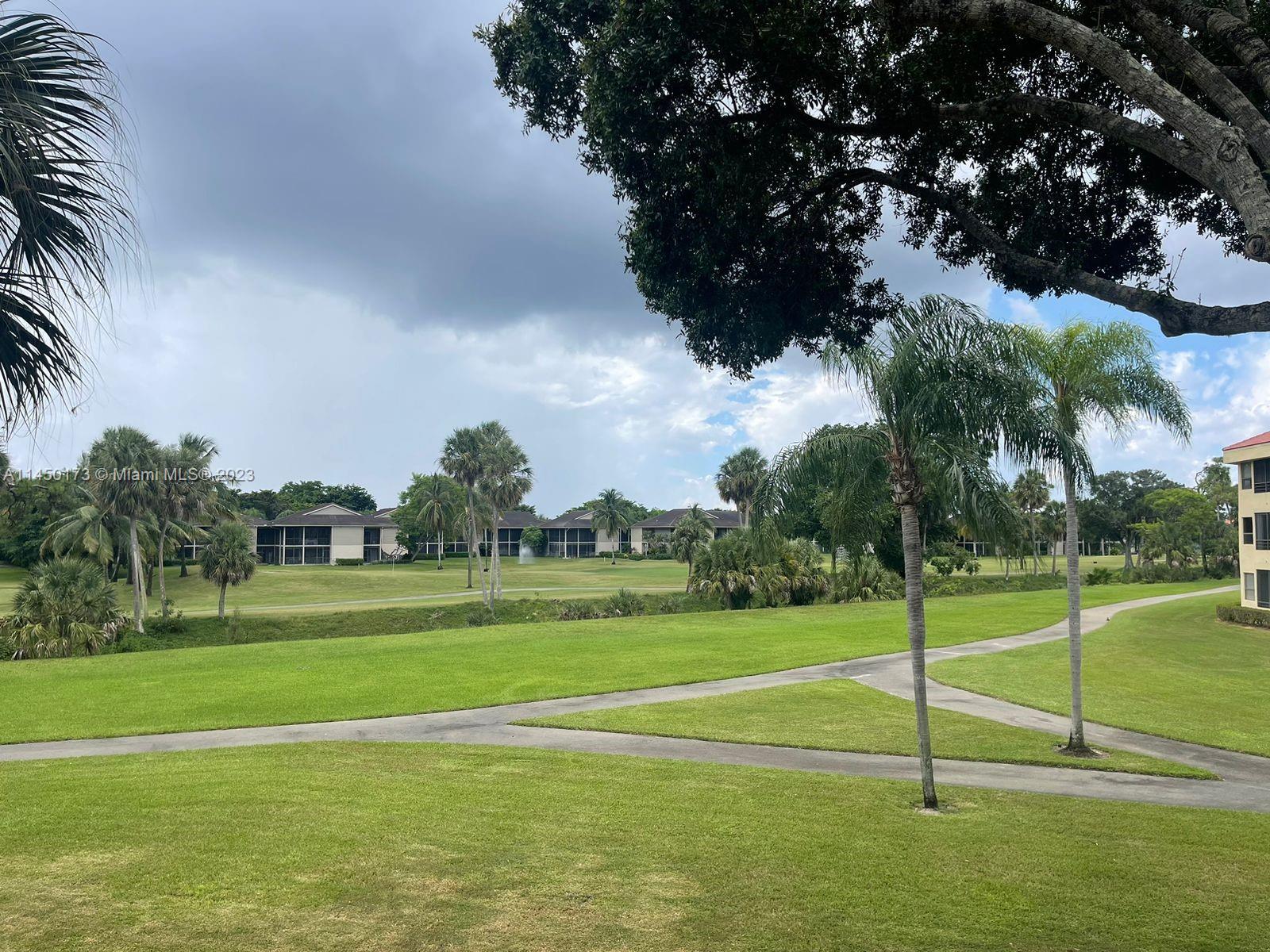 LA PAZ AT BOCA POINTE - Residential Lease