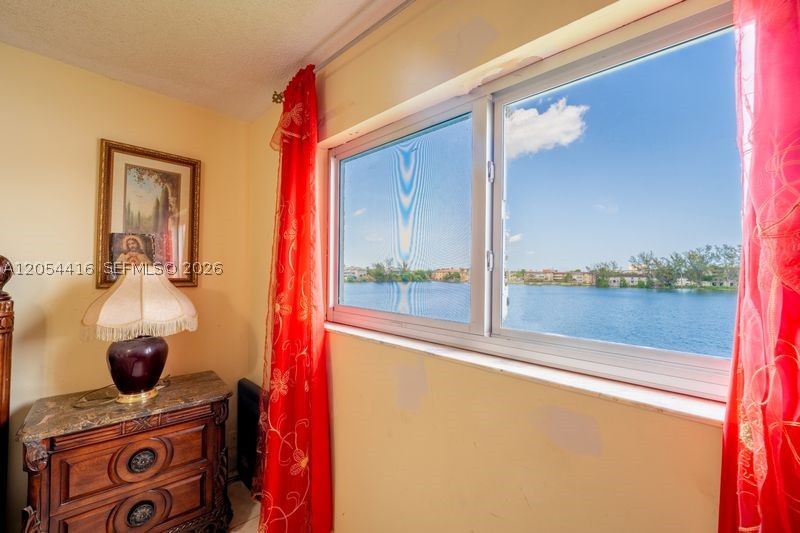 VISTA DEL LAGO I CONDO - Residential