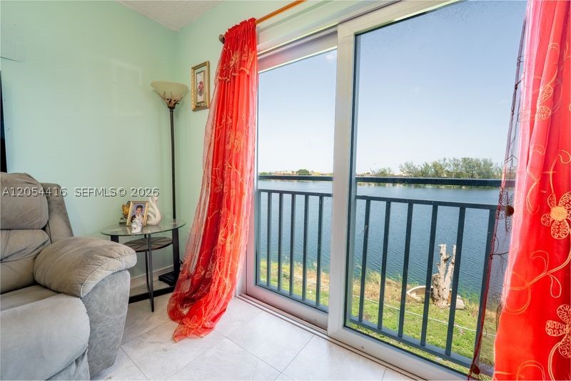VISTA DEL LAGO I CONDO - Residential