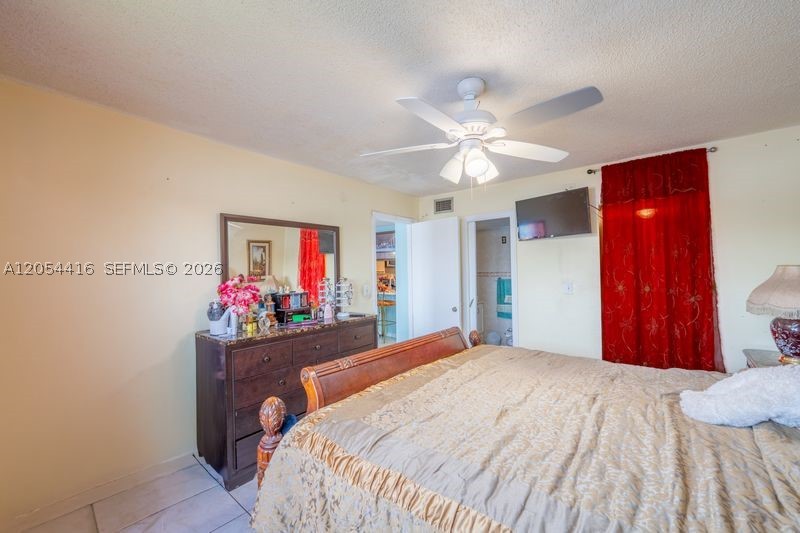 VISTA DEL LAGO I CONDO - Residential
