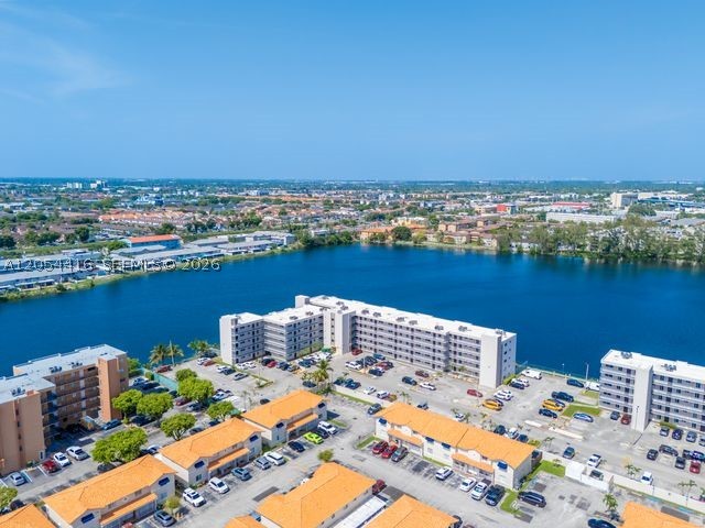 VISTA DEL LAGO I CONDO - Residential