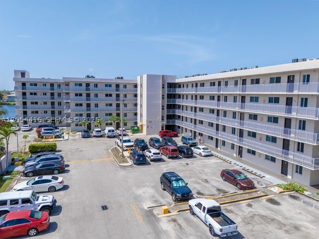 VISTA DEL LAGO I CONDO - Residential