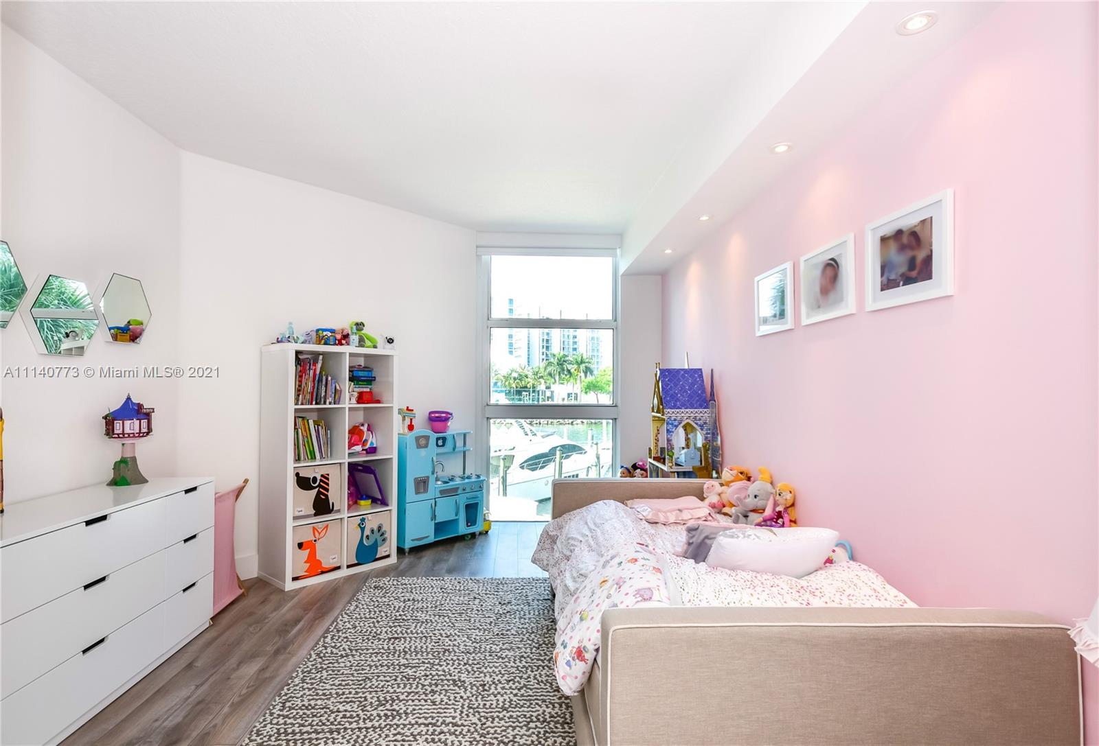 HIDDEN BAY CONDO - Residential