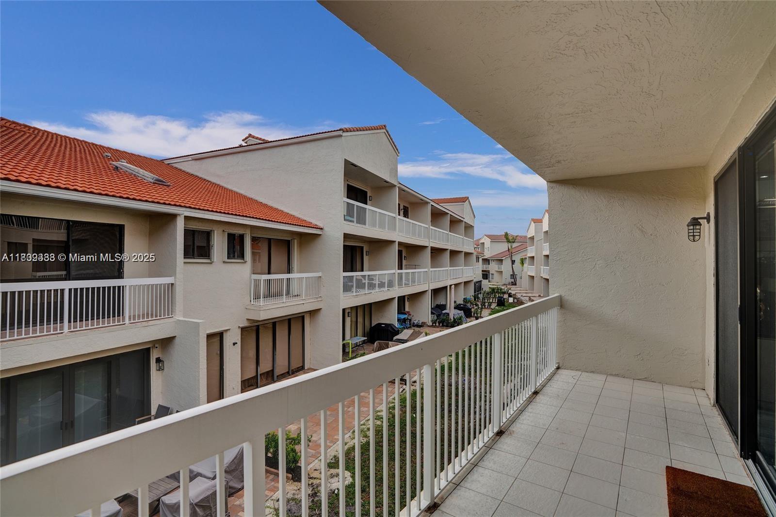 MARINA COVE AT HARBOR VIL - Residential