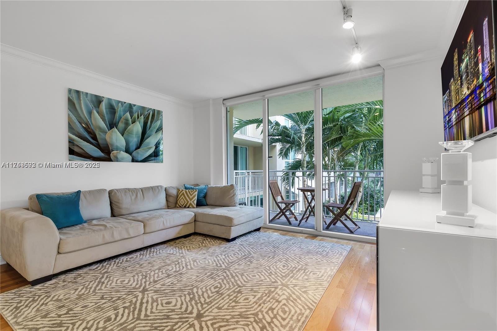 PALMETTO PLACE CONDO - Residential Lease