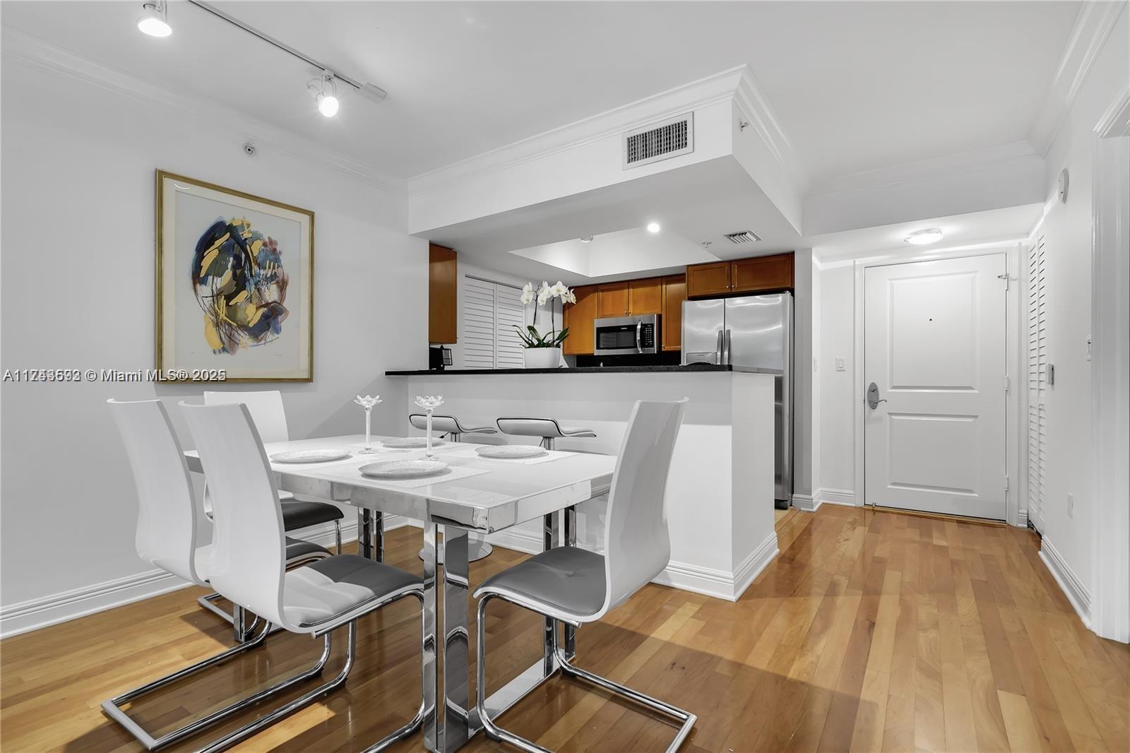 PALMETTO PLACE CONDO - Residential Lease