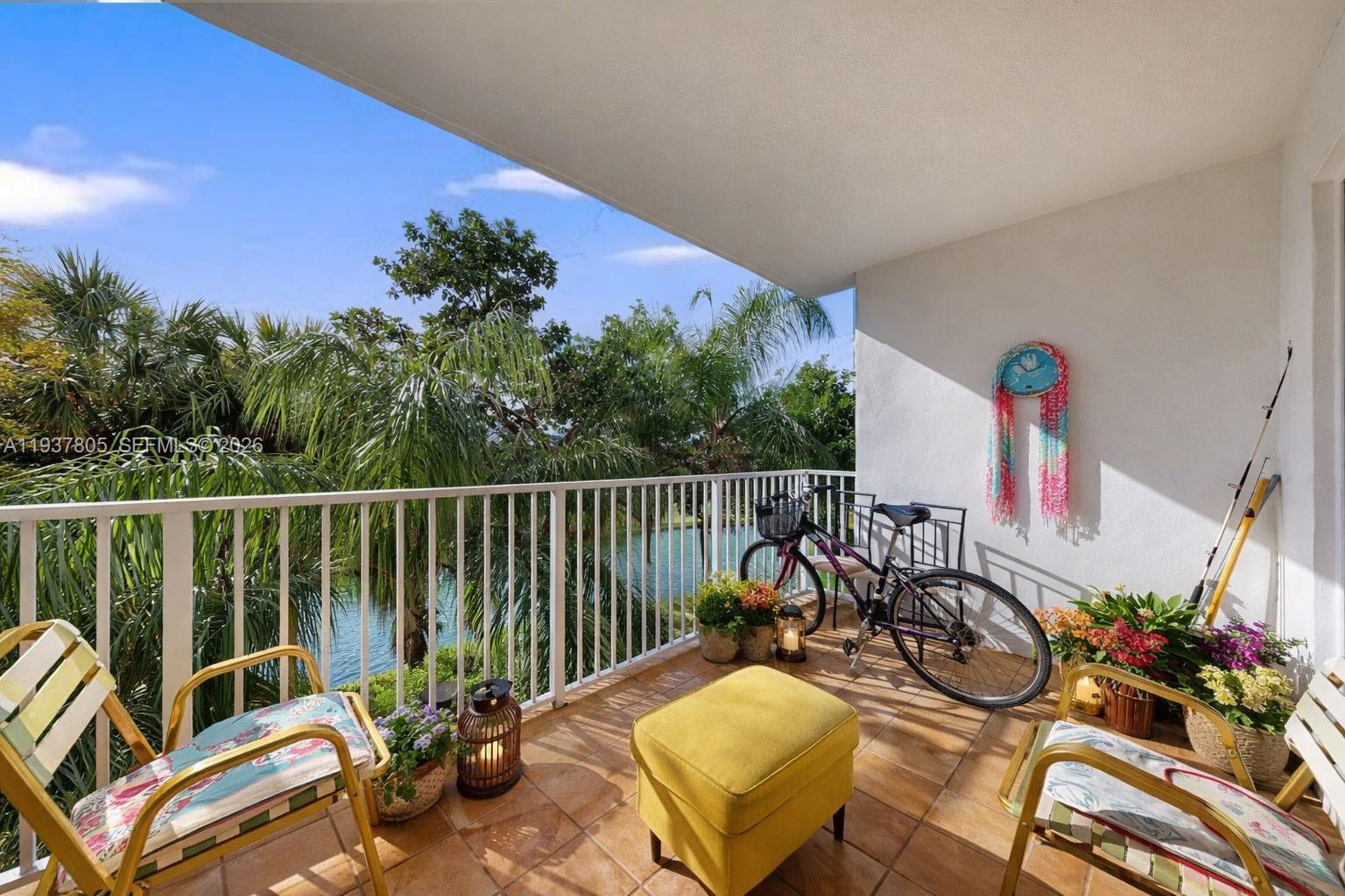 HILLCREST EAST NO 27 COND - Residential