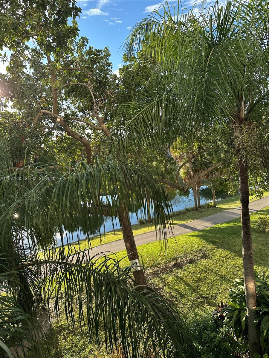 HILLCREST EAST NO 27 COND - Residential