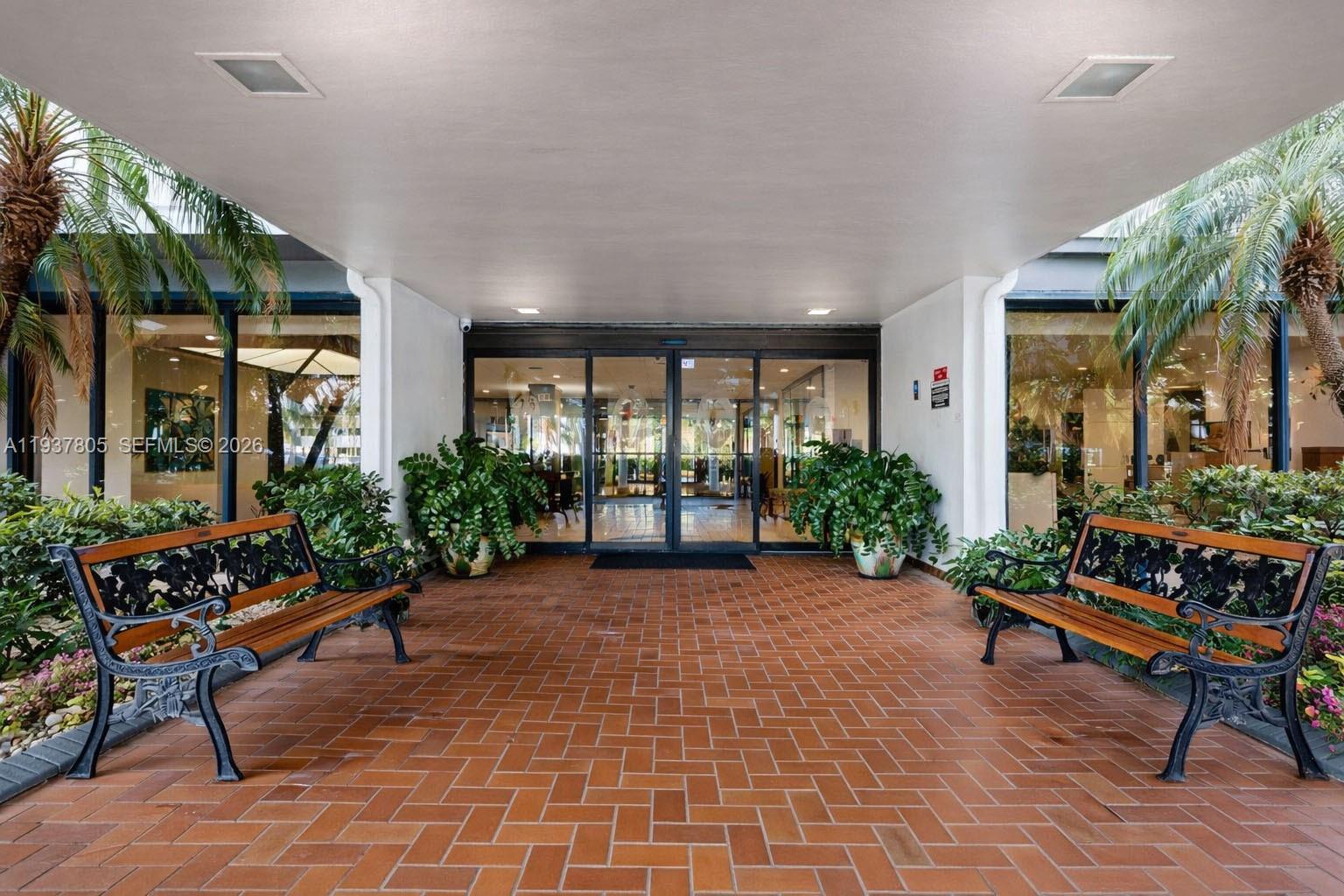 HILLCREST EAST NO 27 COND - Residential