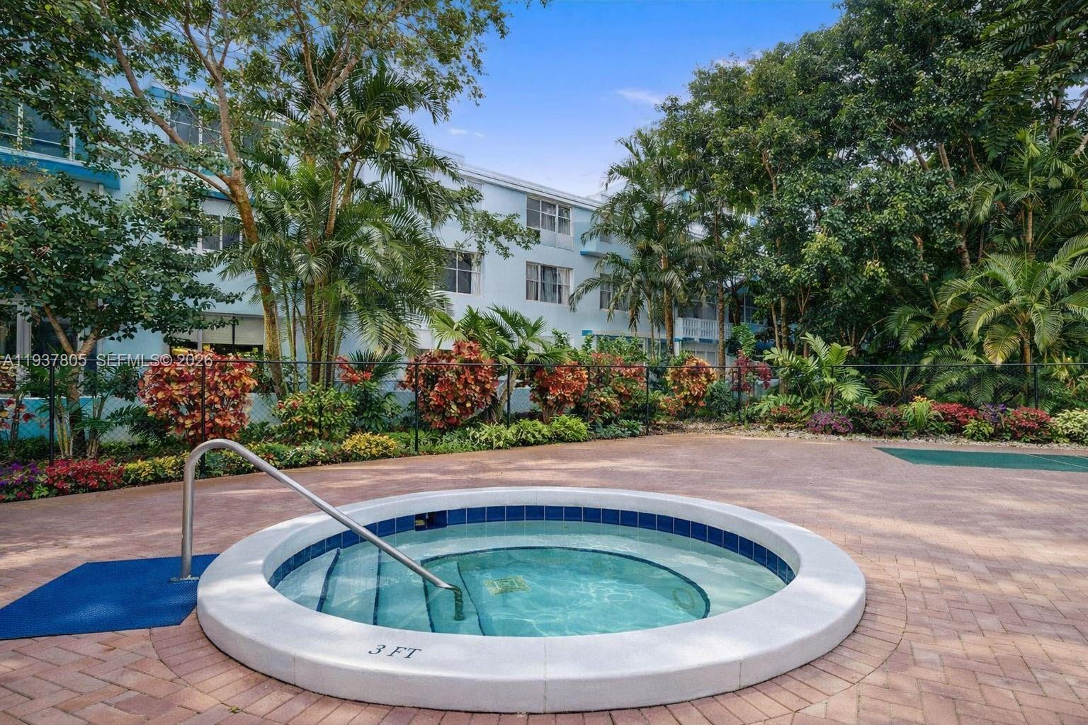 HILLCREST EAST NO 27 COND - Residential