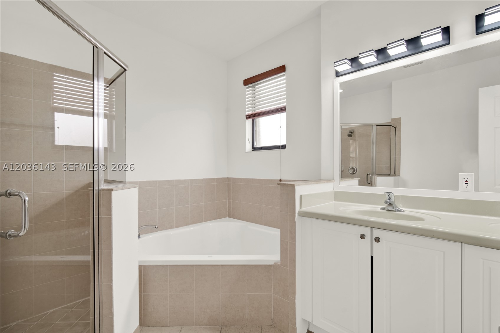 SILVER PALM EAST SEC TWO - Residential