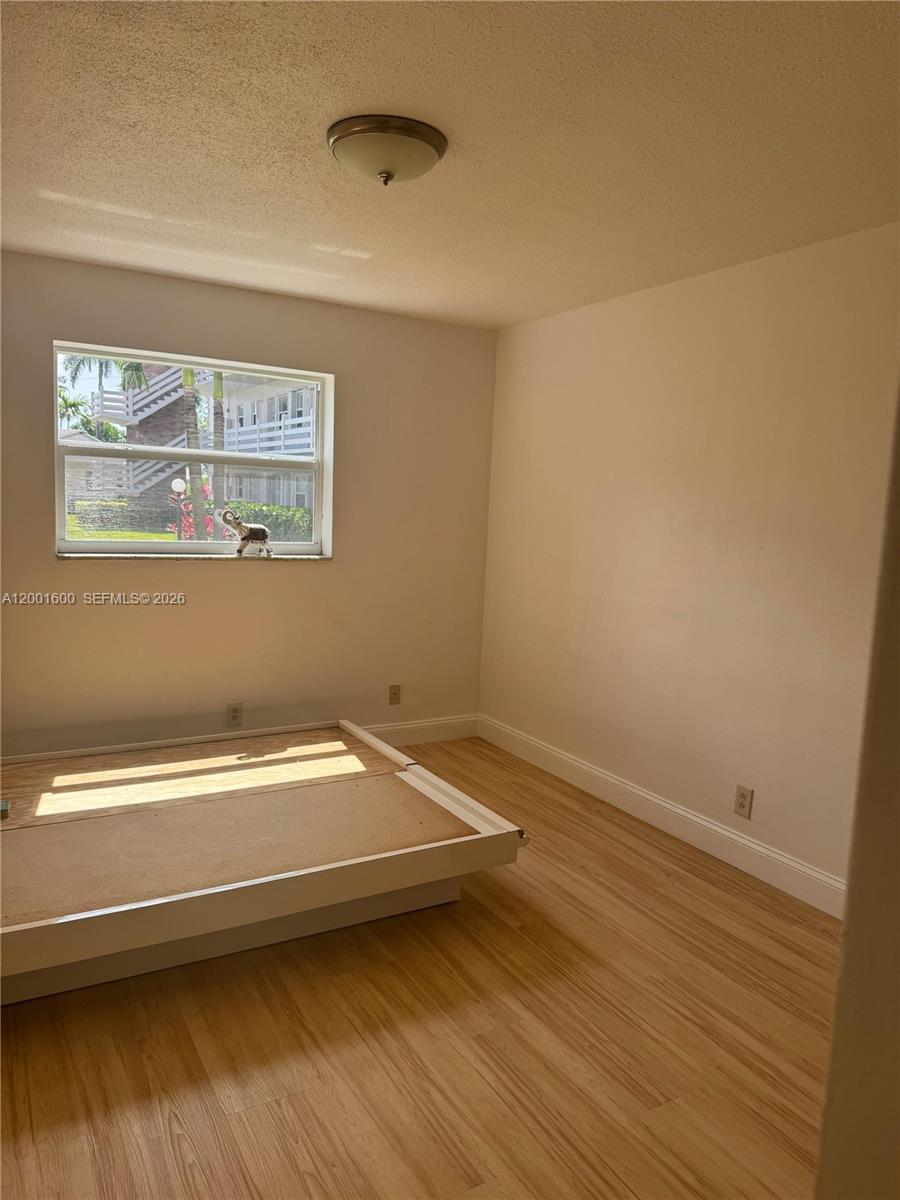 GOLDEN ISLES CONDO APTS - Residential
