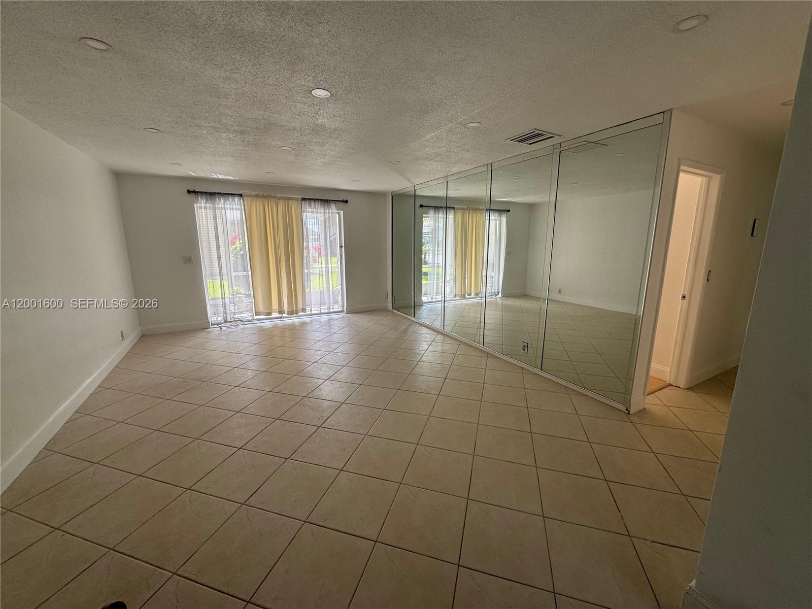 GOLDEN ISLES CONDO APTS - Residential