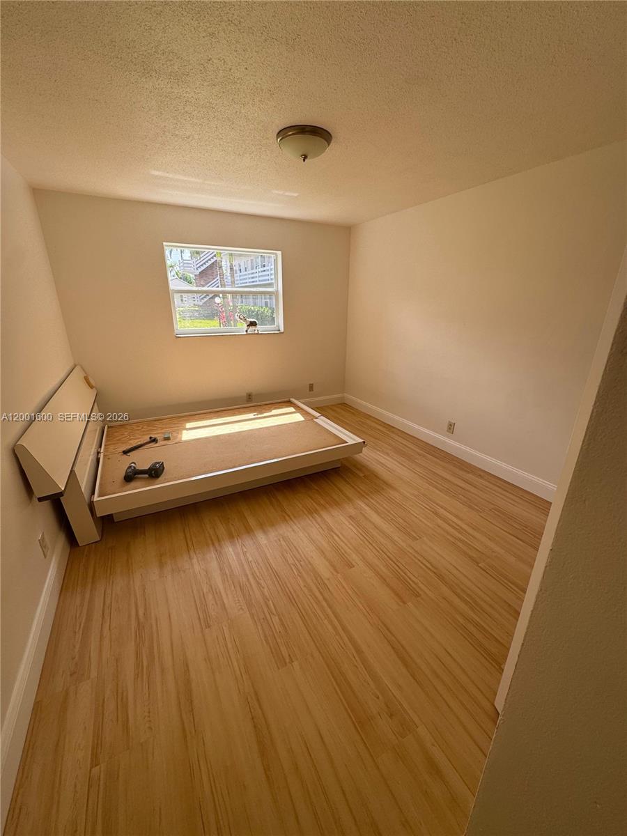 GOLDEN ISLES CONDO APTS - Residential