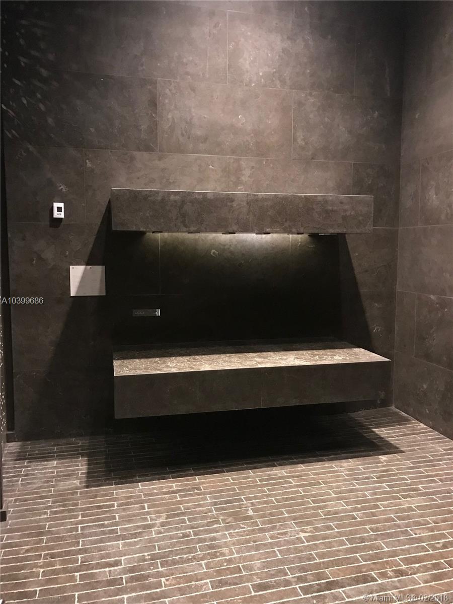 Porsche Design Tower - Residential