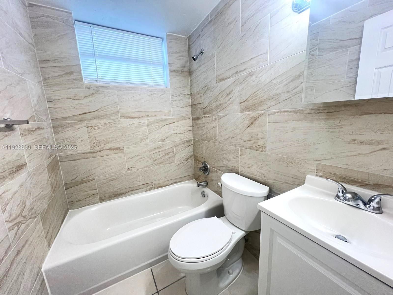 HIGHLAND PARK - Residential Lease