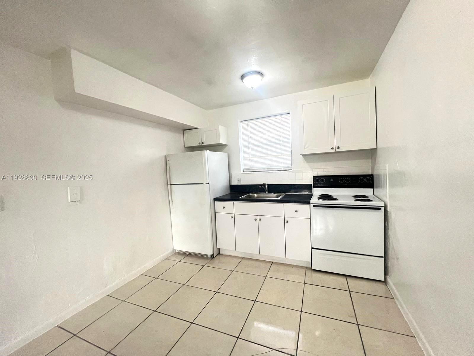 HIGHLAND PARK - Residential Lease