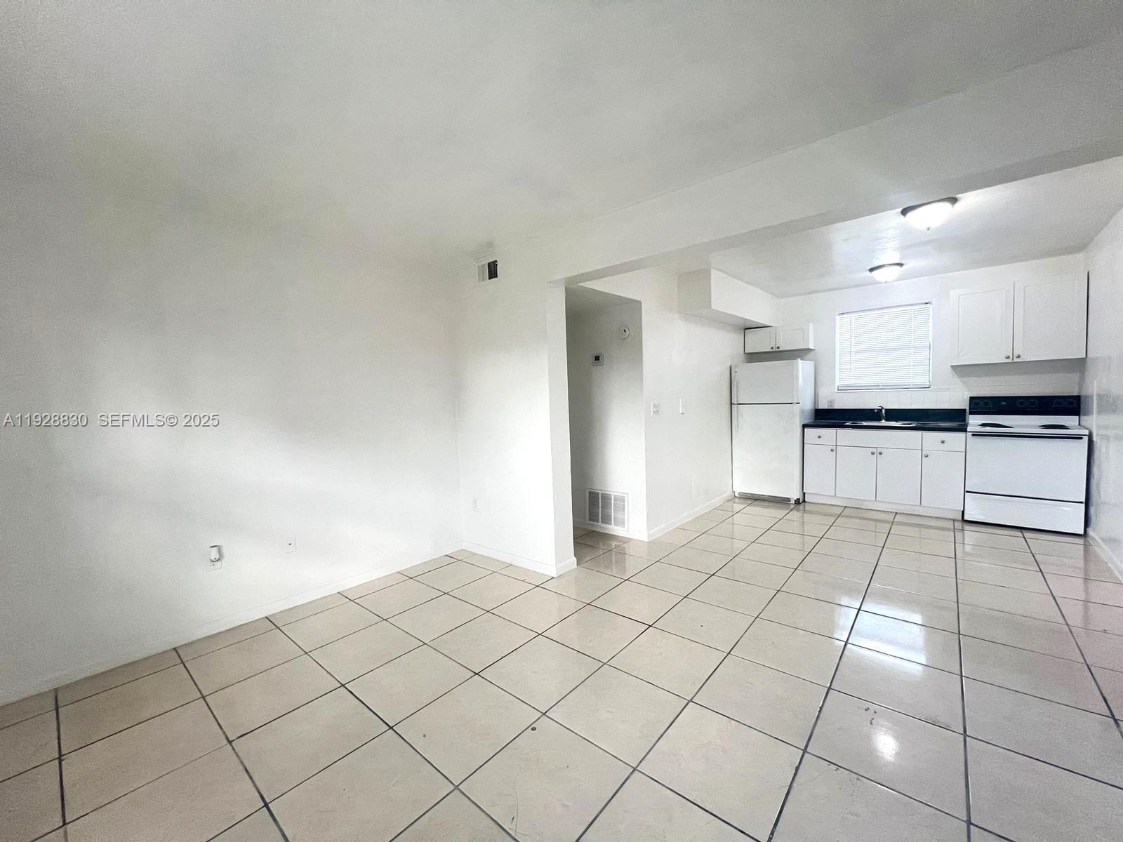 HIGHLAND PARK - Residential Lease