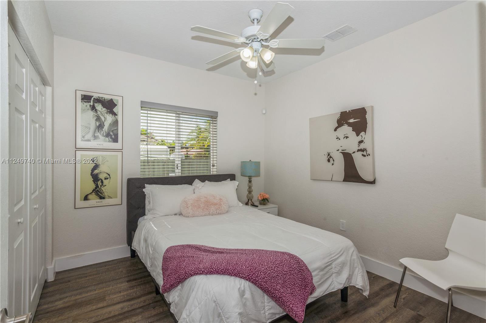 ESTATE MANSIONS - Residential Lease