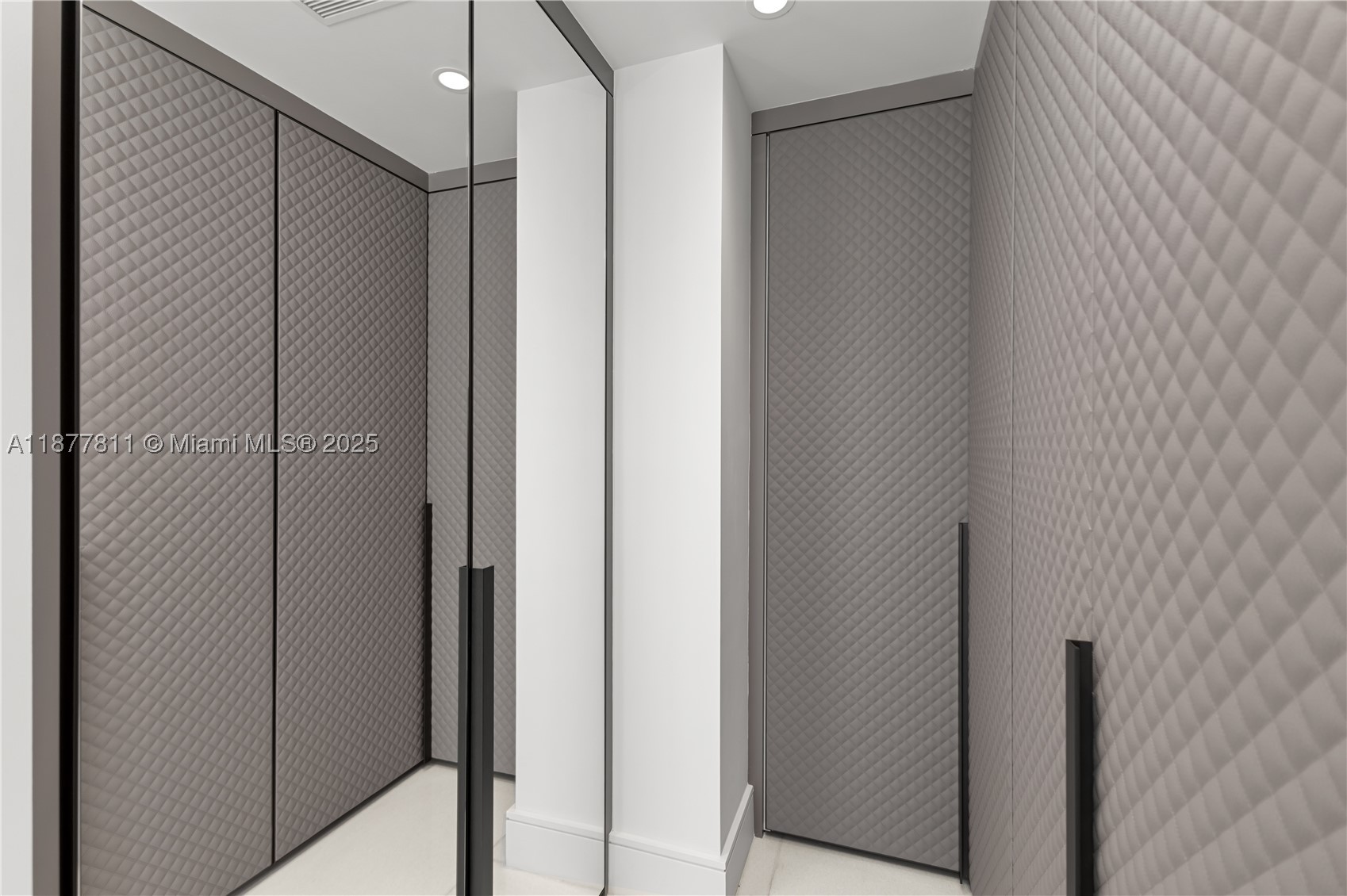 The Estates At Acqualina - Residential