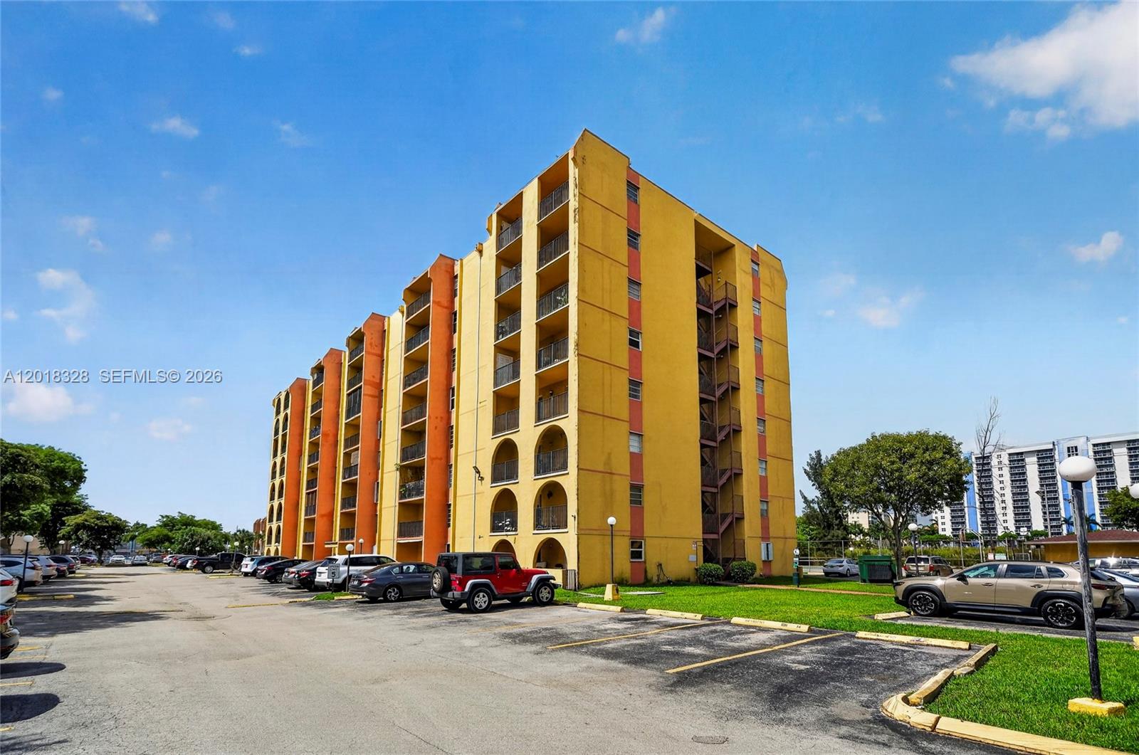 SUNSET VILLAS NO 3 CONDO - Residential
