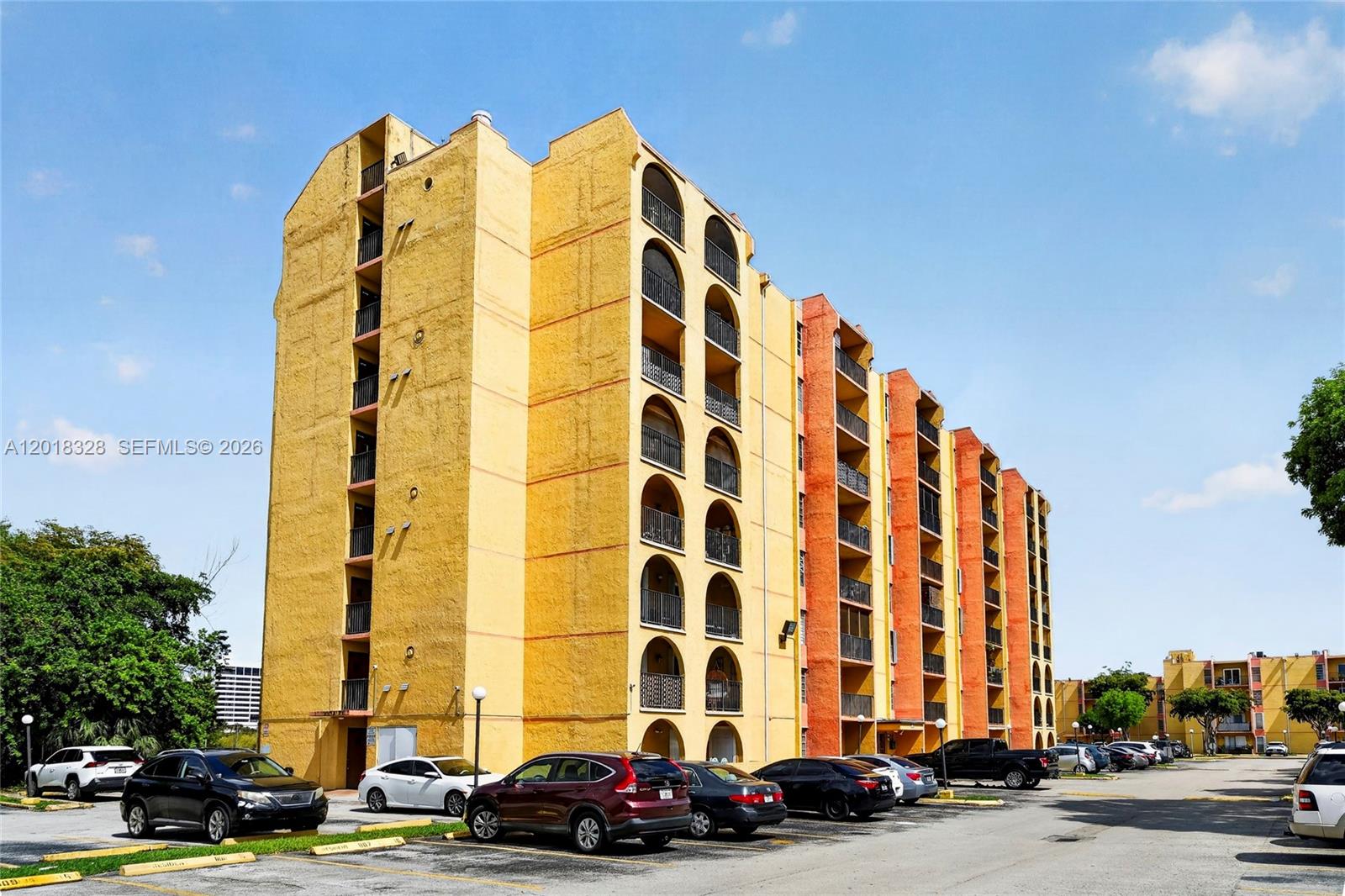 SUNSET VILLAS NO 3 CONDO - Residential