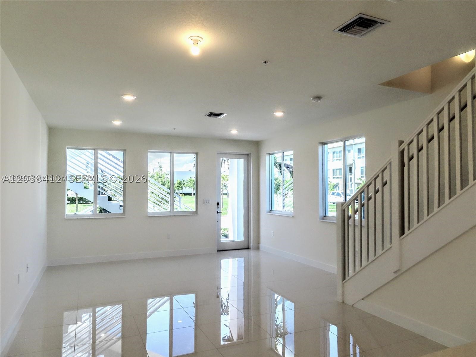 LANDMARK AT DORAL CONDO N - Residential Lease