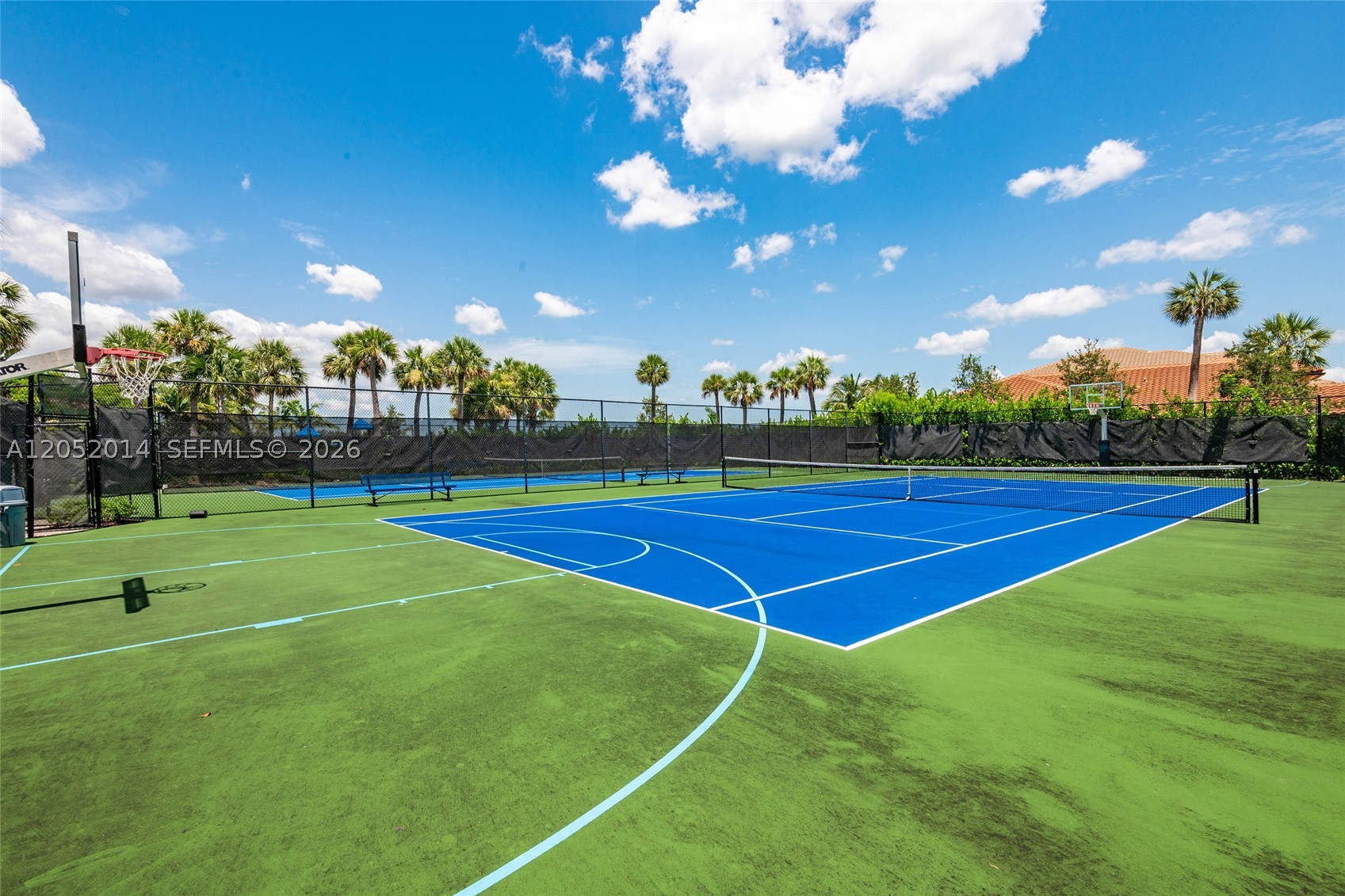 PARKLAND BAY - Residential Lease
