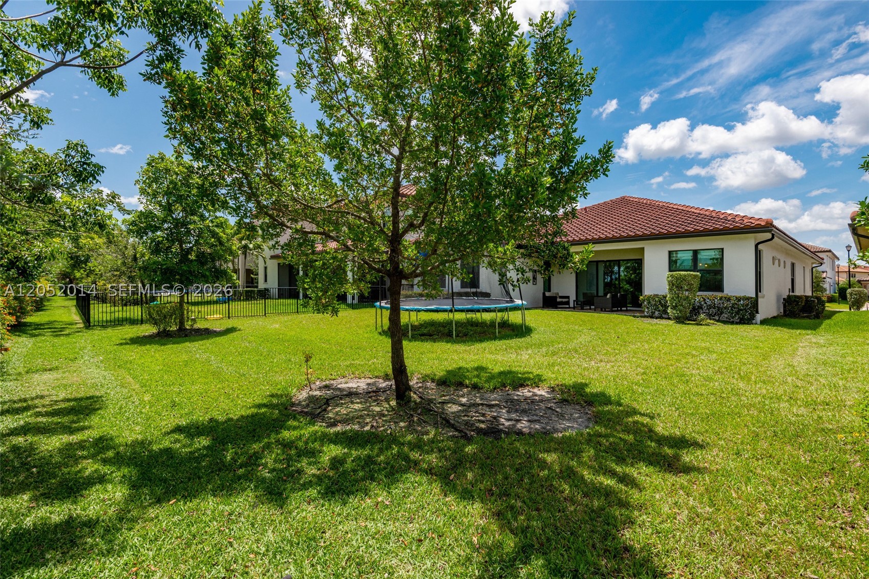 PARKLAND BAY - Residential Lease