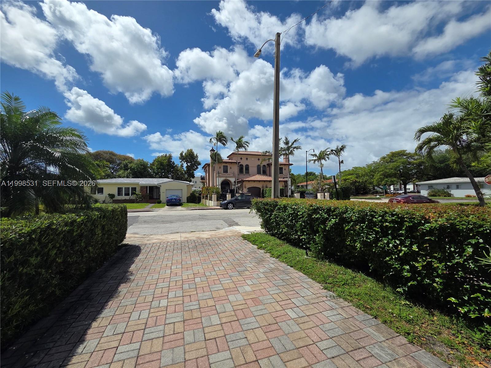CORAL GABLES CRAFTS SEC - Residential