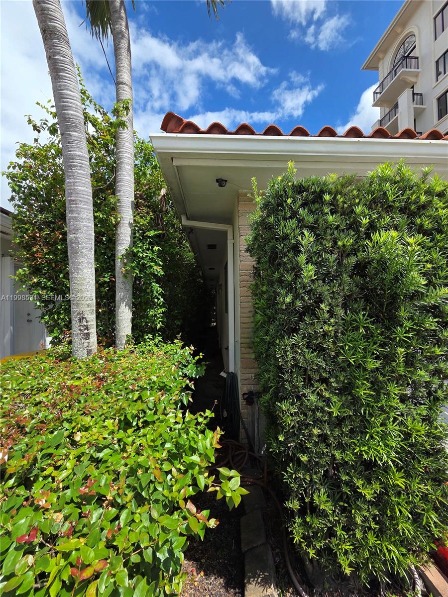 CORAL GABLES CRAFTS SEC - Residential