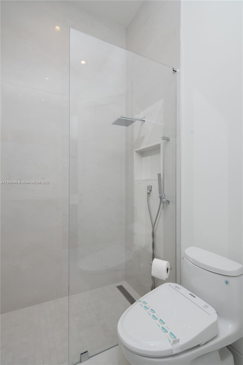 NURMI ISLES ISLAND NO 3 - Residential Lease