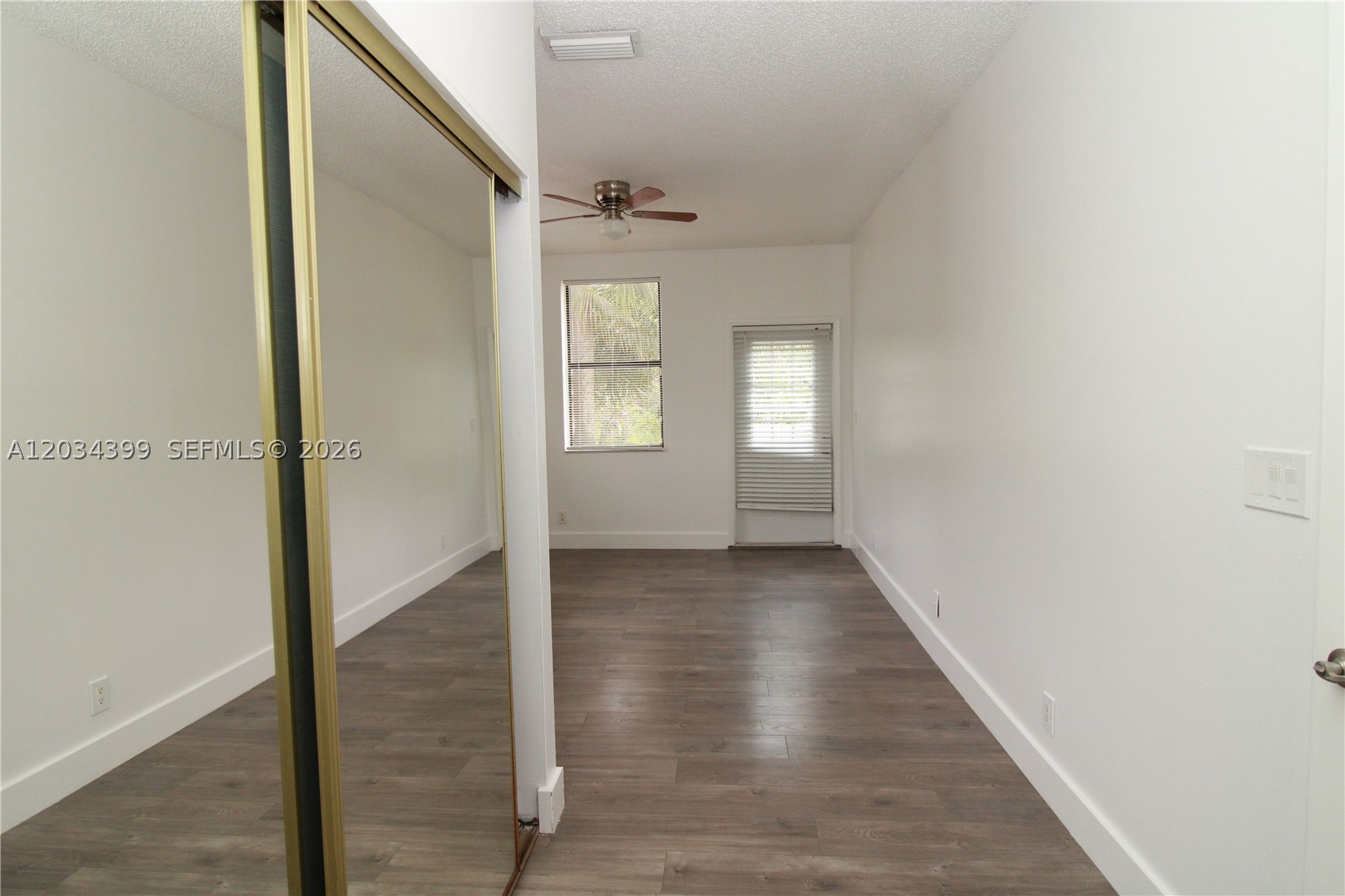 PEPPERTREE ON THE PARK CO - Residential Lease