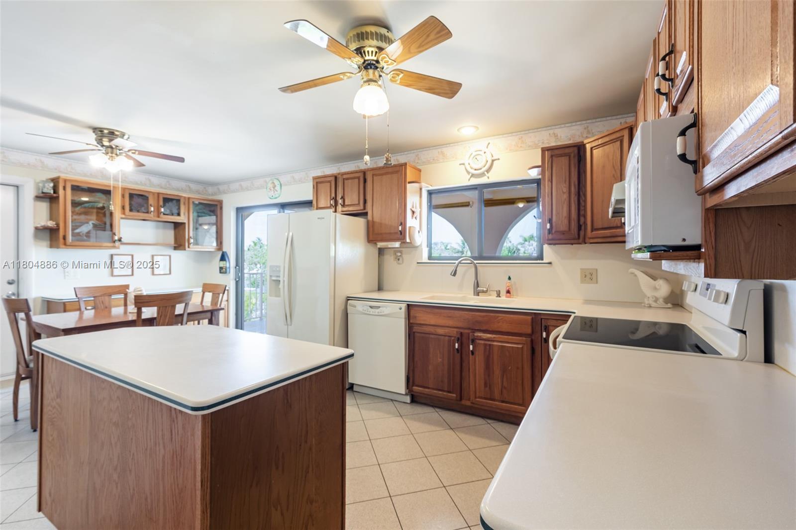 Coco Plum Beach - Residential