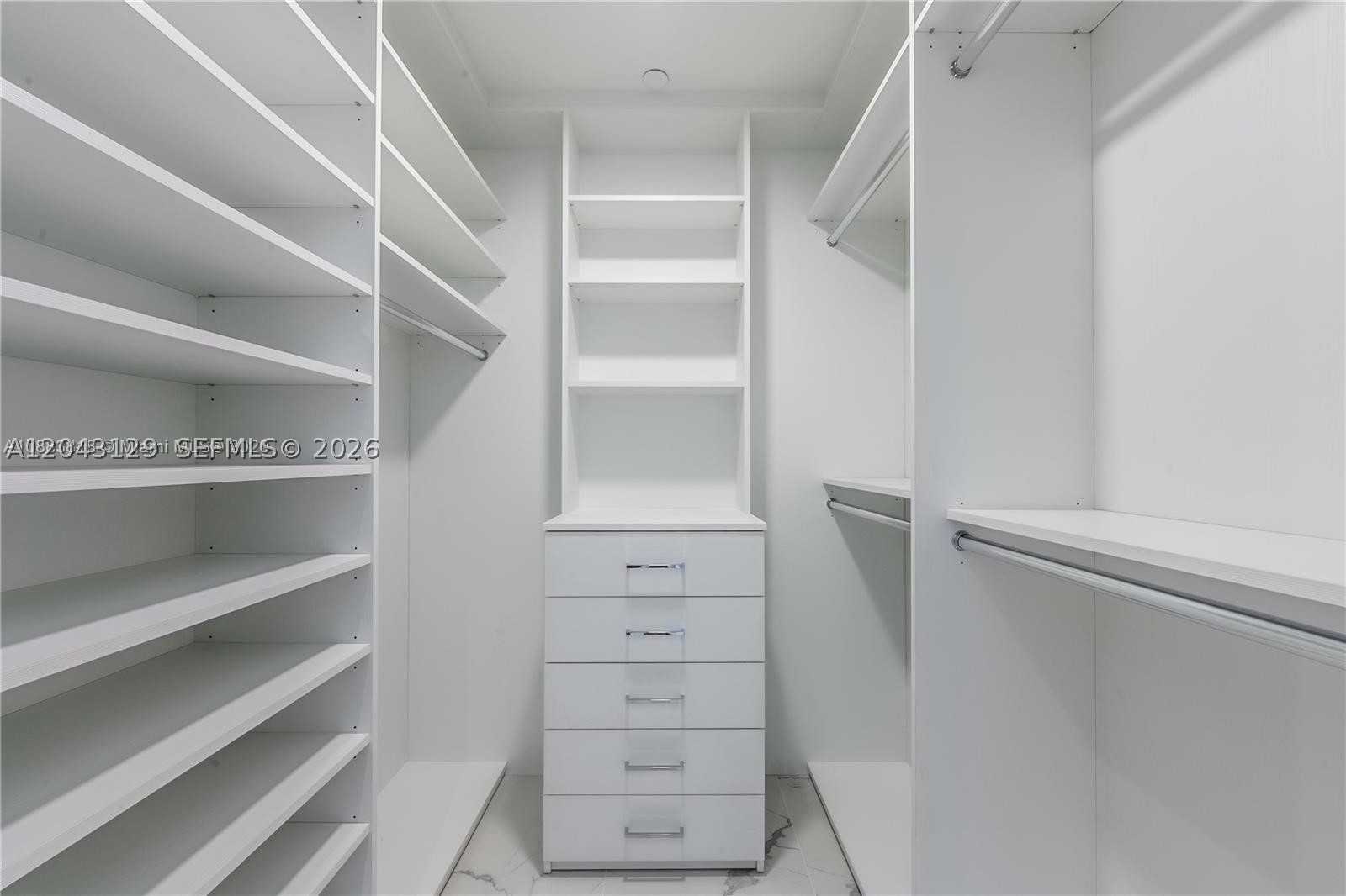 PARAMOUNT MIAMI WORLDCENT - Residential