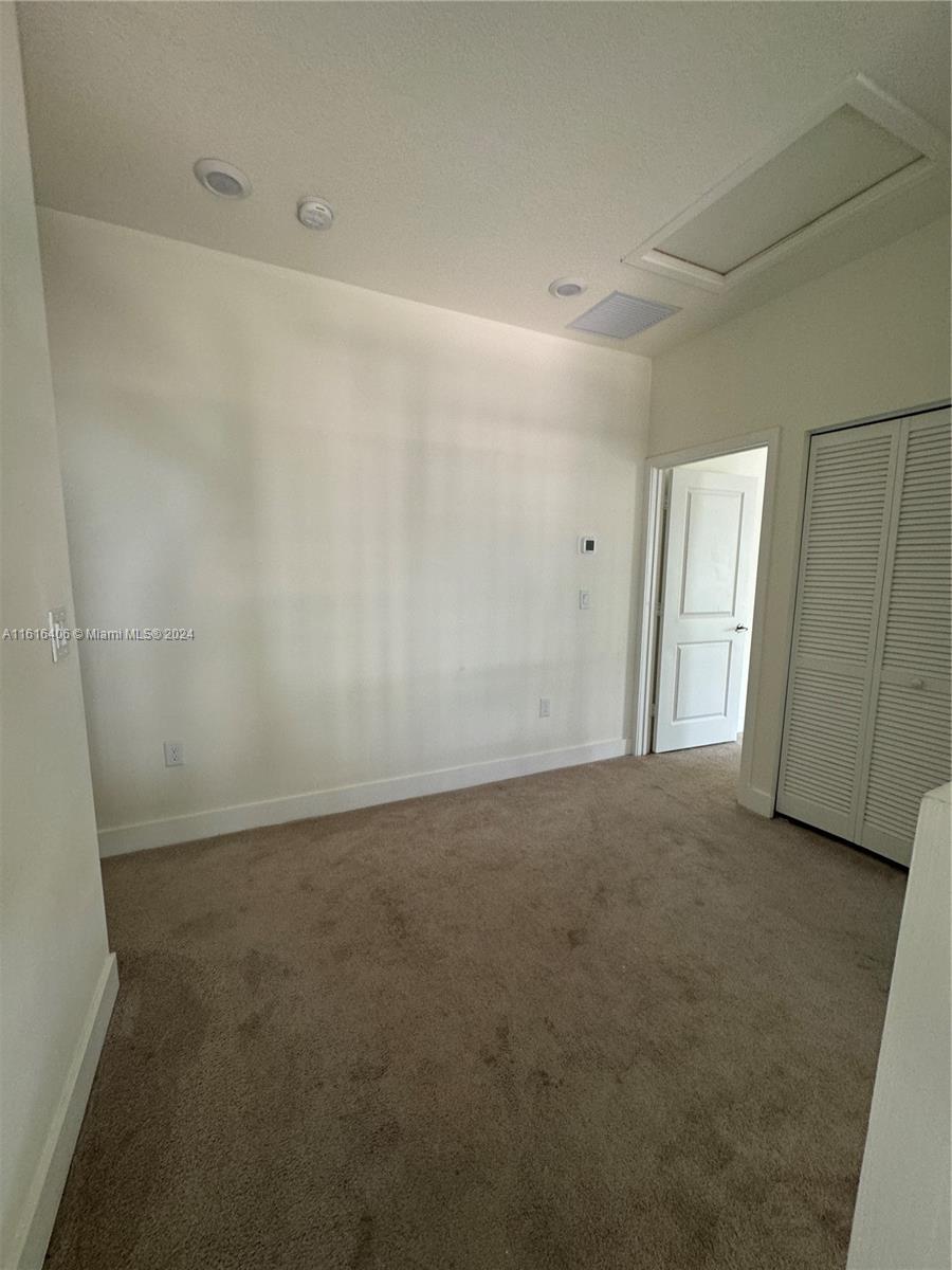 DOWNTOWN DORAL SOUTH PHAS - Residential Lease