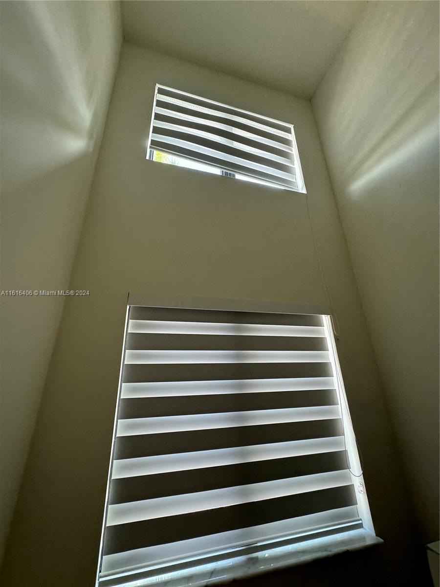DOWNTOWN DORAL SOUTH PHAS - Residential Lease