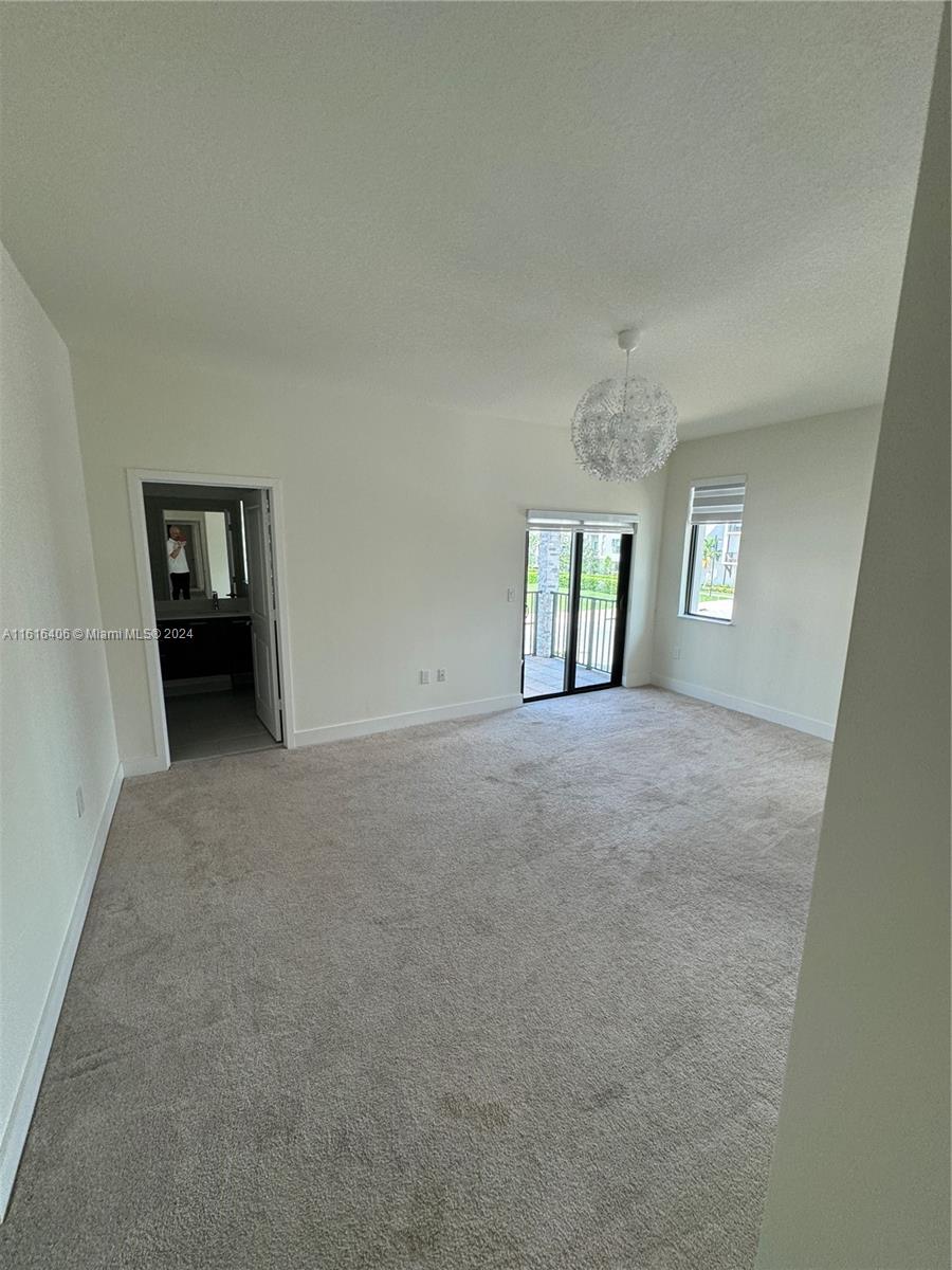 DOWNTOWN DORAL SOUTH PHAS - Residential Lease