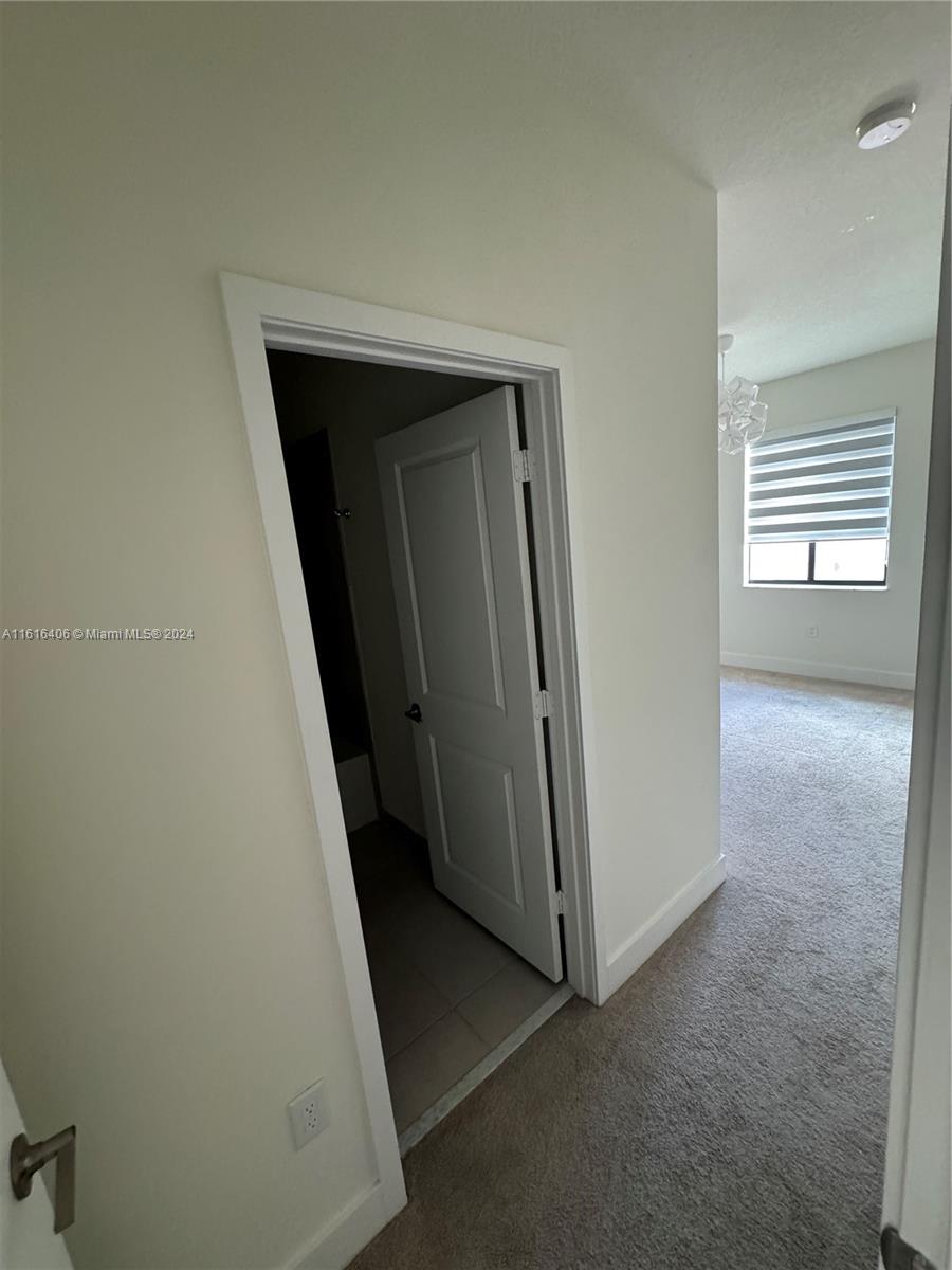 DOWNTOWN DORAL SOUTH PHAS - Residential Lease