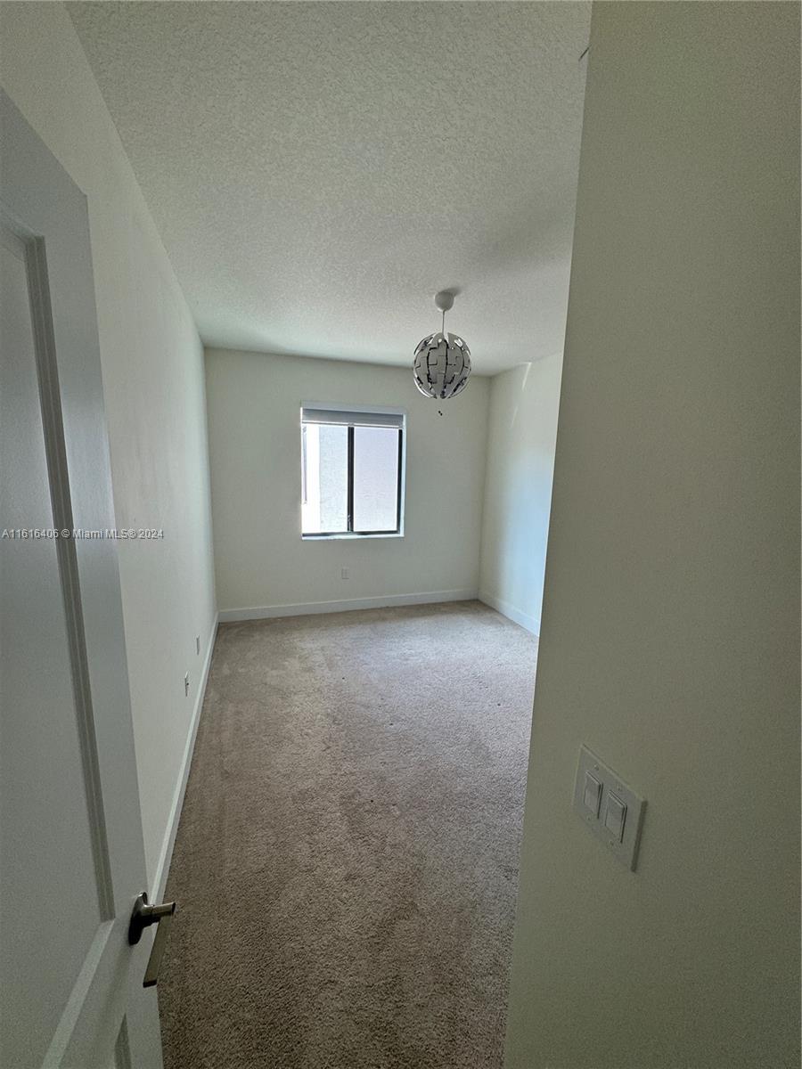 DOWNTOWN DORAL SOUTH PHAS - Residential Lease