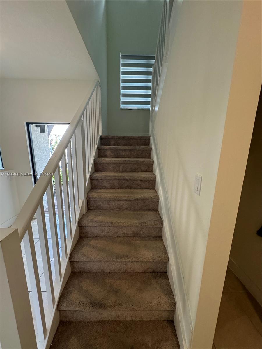 DOWNTOWN DORAL SOUTH PHAS - Residential Lease