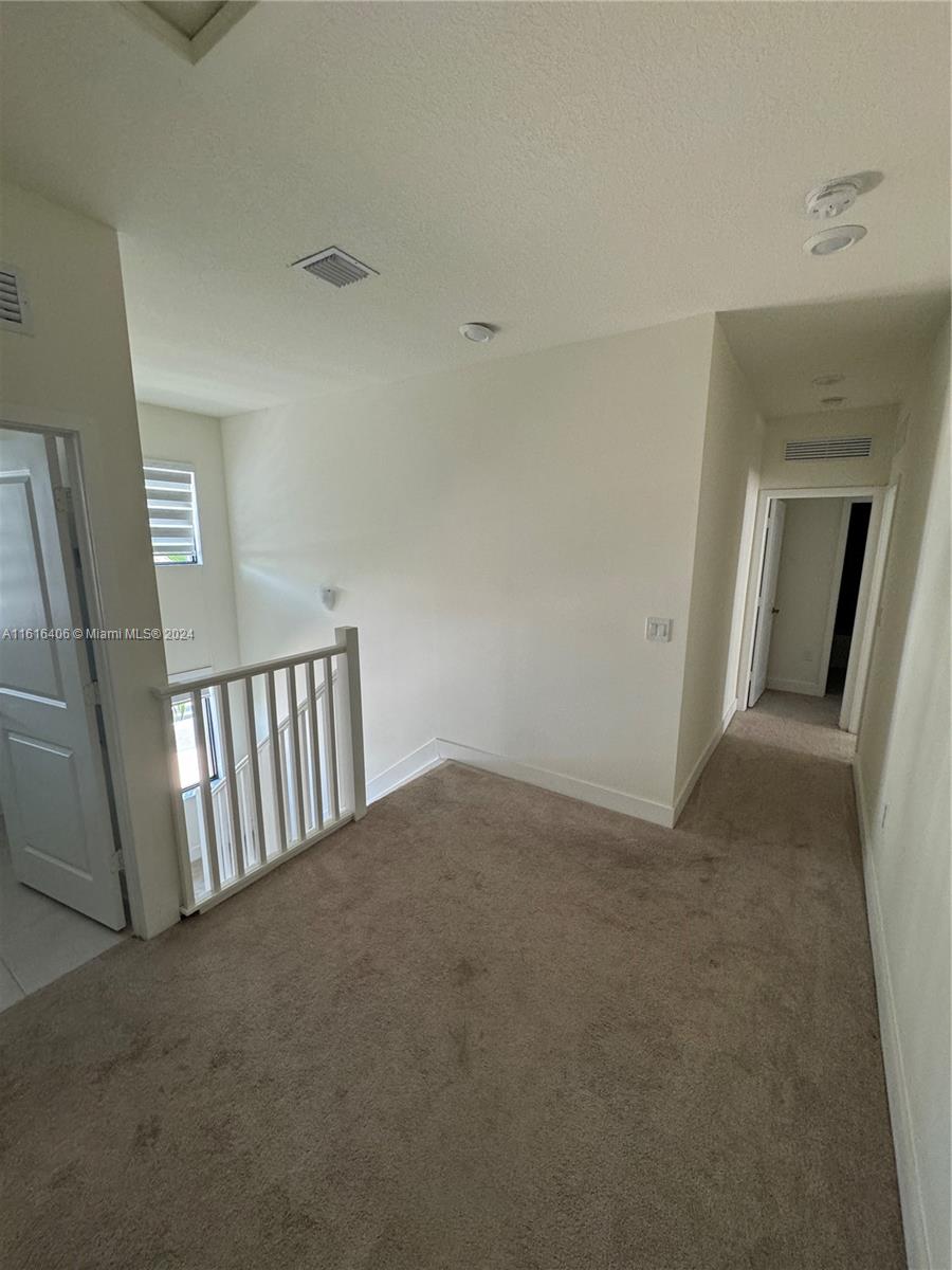 DOWNTOWN DORAL SOUTH PHAS - Residential Lease