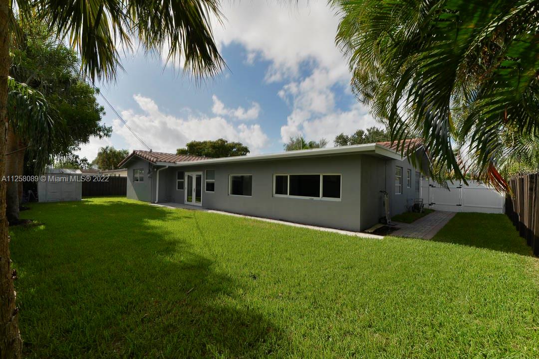 IMPERIAL POINT 1 SEC - Residential